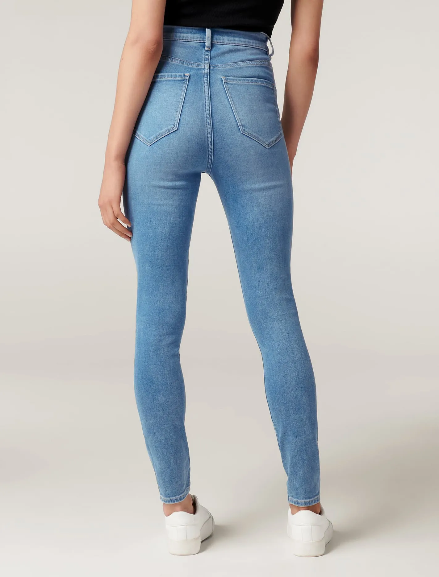 Bella High Rise Sculpting Jean