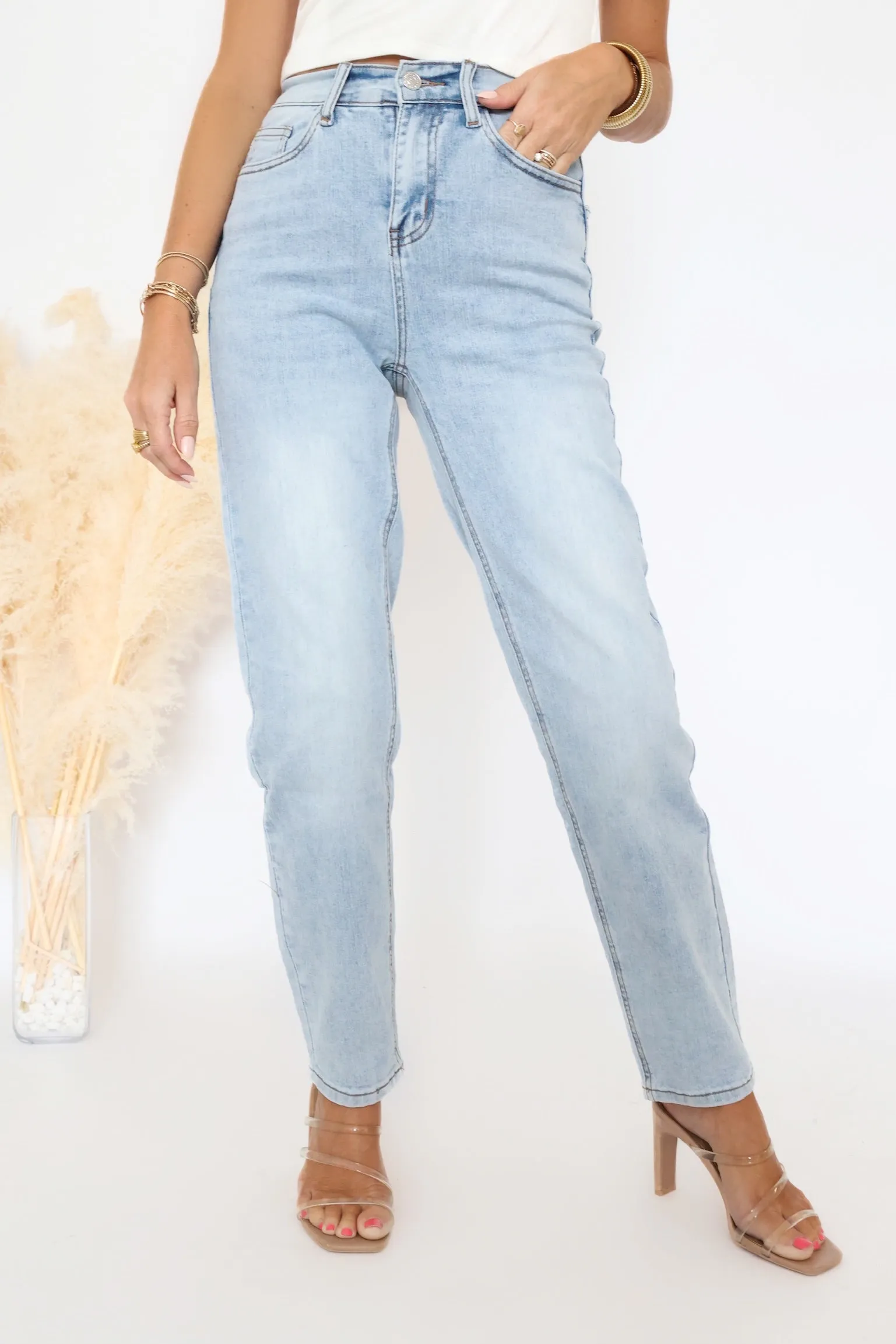 Corin Girlfriend Jeans- Light