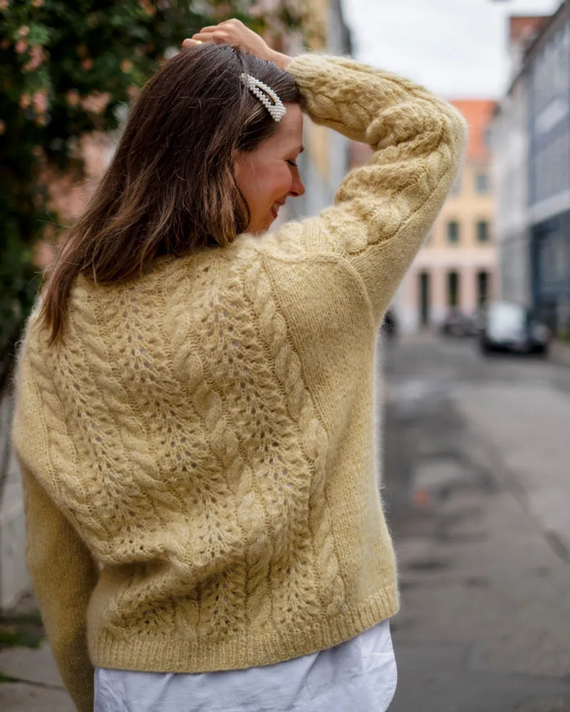 Knits to Wear: Effortless Patterns by Kutova Kika