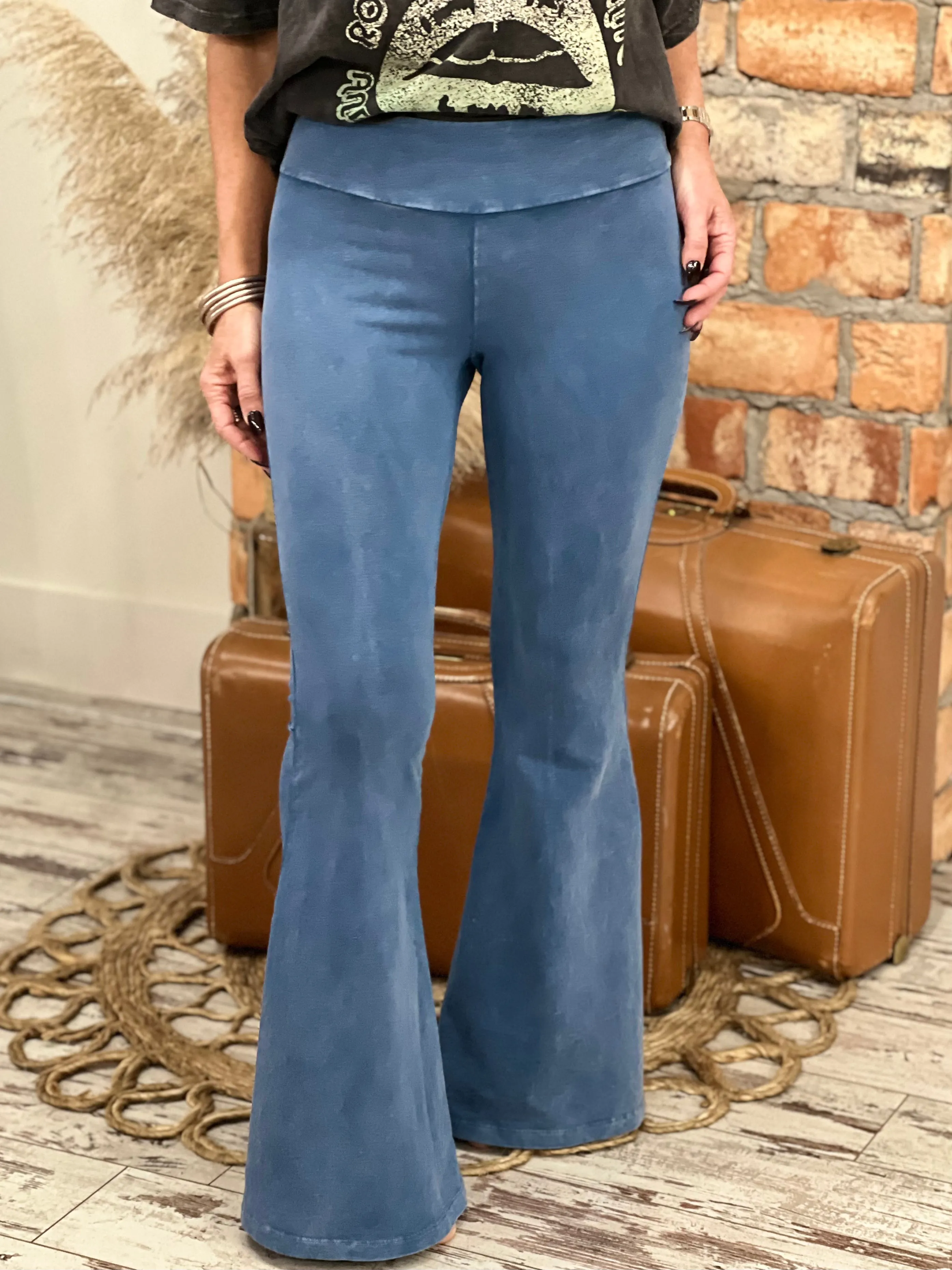 Washed Bell Bottom Flare Pants with Pockets in Light Blue